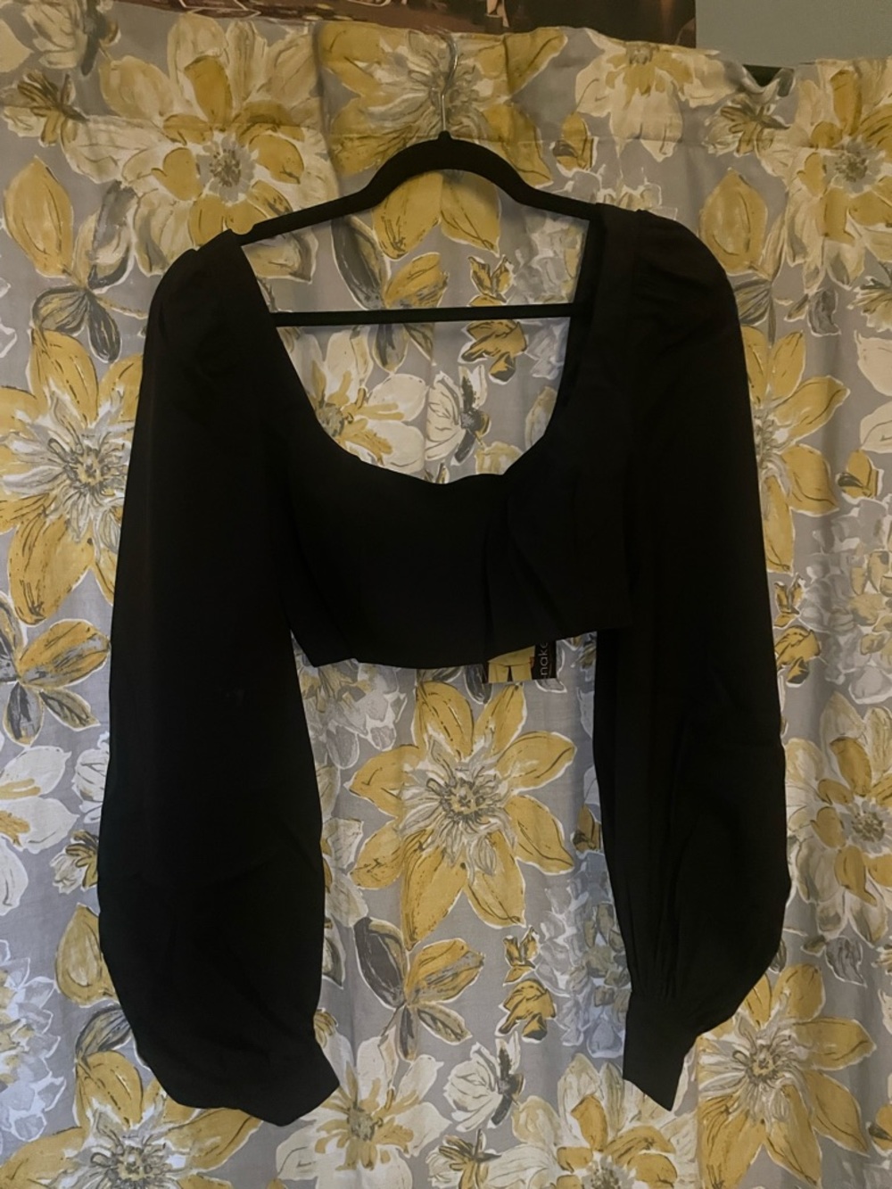 NWT naked wardrobe Black Puff-Sleeve Crop Top